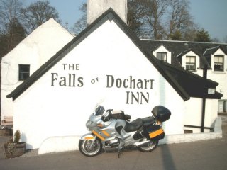 Schotland Falls of Dochart Inn - Klik voor grote foto